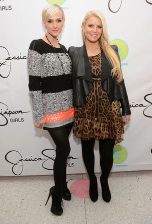 Ashlee Simpson e Jessica Simpson em Nova York, nos EUA (Foto: Getty Images/ Agência)