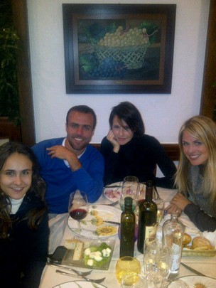 Susana Werner com Roger e Deborah Secco em jantar em Milão (Foto: Reprodução/Twitter)