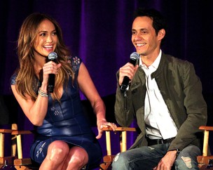 Jennifer Lopez e o ex-marido Marc Anthony em coletiva de imprensa em Pasadena, na Califórnia, nos Estados Unidos (Foto: Getty Images/ Agência)