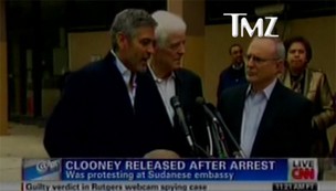 George Clooney dá entrevista após prisão (Foto: TMZ / Reprodução)