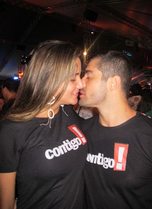 Laisa e Yuri namoram no Axé Brasil (Foto: EGO/ Felipe Abílio)