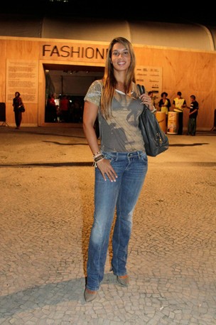 Milena Nogueira no Fashion Rio (Foto: Isac luz / EGO)