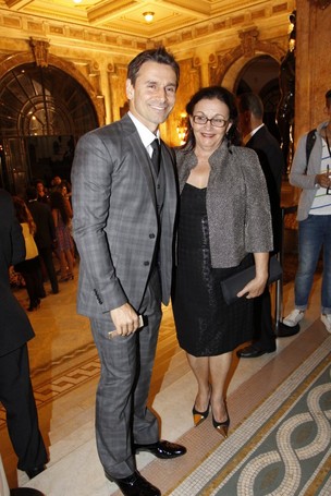 Murilo Rosa com a mãe no 23º Prêmio da Música Brasileira (Foto: Felipe Assumpção / AgNews)