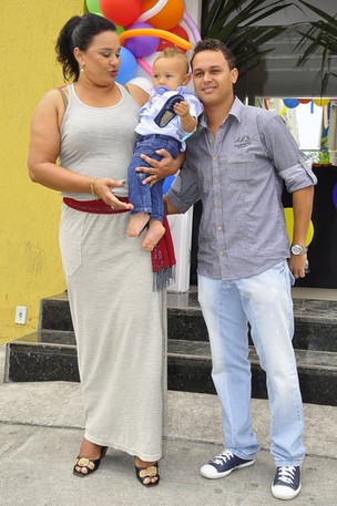 Solange Couto com o marido e o filho, Benjamin (Foto: Roberto Teixeira / EGO)