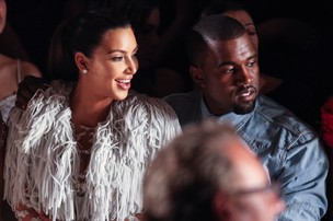 Kim Kardashian e Kanye West em desfile na Semana de Moda de Nova York, nos EUA (Foto: Chelsea Lauren/ Getty Images/ Agência)