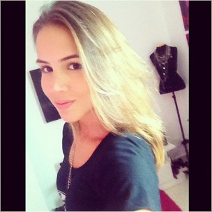 Pérola Faria mostra os 'novos' cabelos (Foto: Instagram / Reprodução)