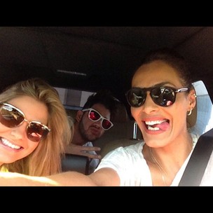 Gusttavo Lima em carro com Andressa Suita e Jack Canezin (Foto: Instagram / Reprodução)