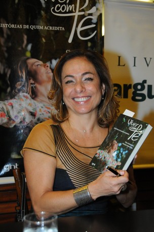 Cissa e Patrícia Guimarães lançam o livro 'Viver com Fé' (Foto: Felipe Panfili e Francisco Silva / AgNews)