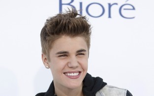 Justin Bieber em premiação nos Estados Unidos (Foto: Reuters/ Agência)