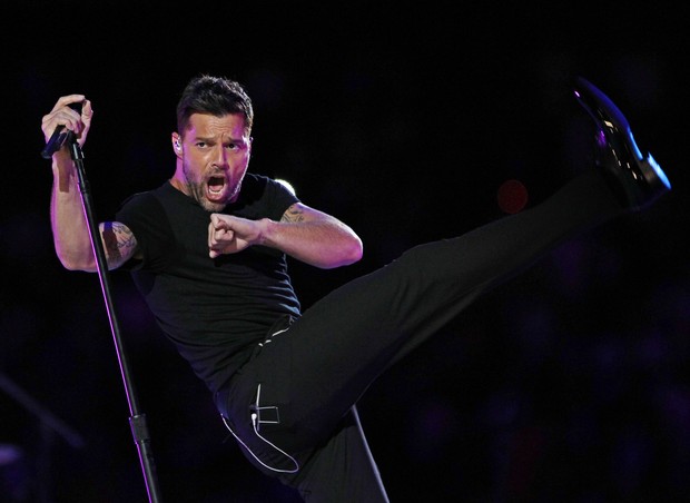 Ricky Martin canta na cerimônia de encerramento dos jogos Pan-Americanos de Guadalajara, no México (Foto: Reuters/ Agência)
