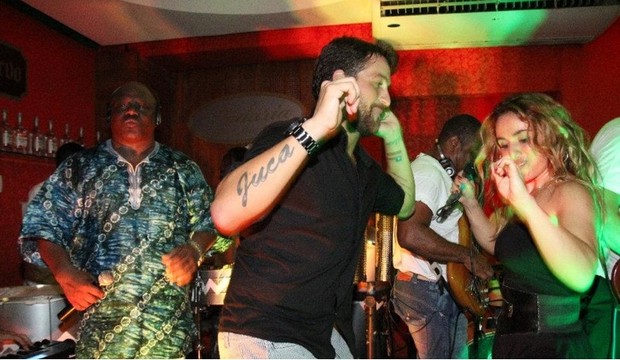O ex-BBB Diogo Pretto em balada em Salvador (Foto: Fred Pontes / Divulgação)