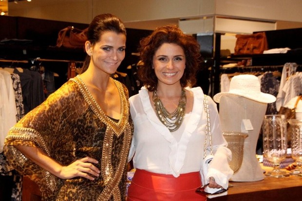 Fernanda Motta e Giovanna Antonelli em evento em loja no Rio (Foto: Philippe Lima/ Ag.News)
