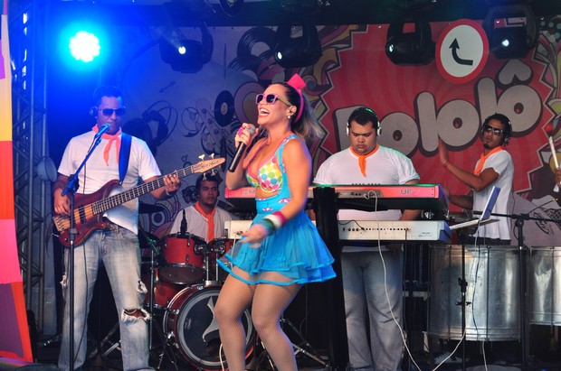 Ninah Bartilotti se apresenta no Sauípe Fest, na Bahia (Foto: Fred Pontes/ Divulgação)