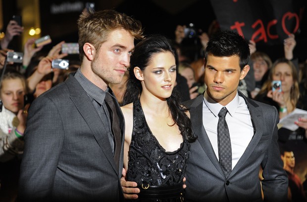 Robert Pattinson, Kristen Stewart e Taylor Lautner em Londres (Foto: Agência/Reuters)