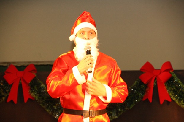 Mário Frias se veste de Papai Noel em Cuiabá (Foto: Divulgação)