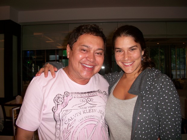 Glaycon Muniz e Priscila Fantin em restaurante na Zona Oeste do Rio (Foto: Divulgação)