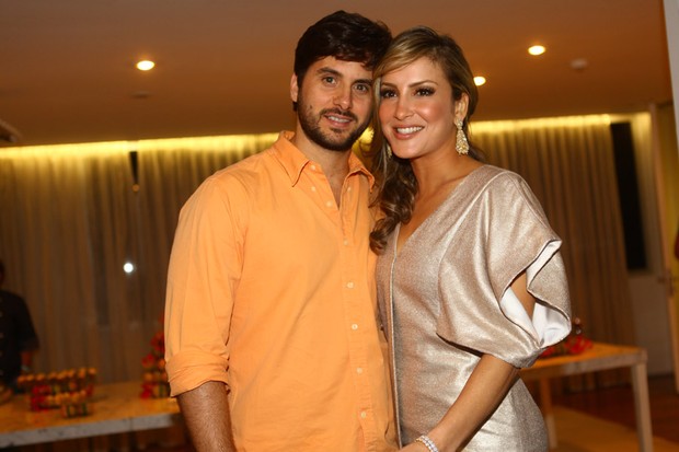 Claudia Leitte e marido Márcio Pedreira no Show da Virada em São Paulo (Foto: Iwi Onodera/ EGO)