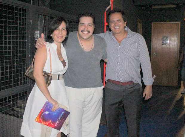 Glória Pires e Orlando Morais com Tiago Abravanel no Rio (Foto: Fausto Candelária/Ag. News)