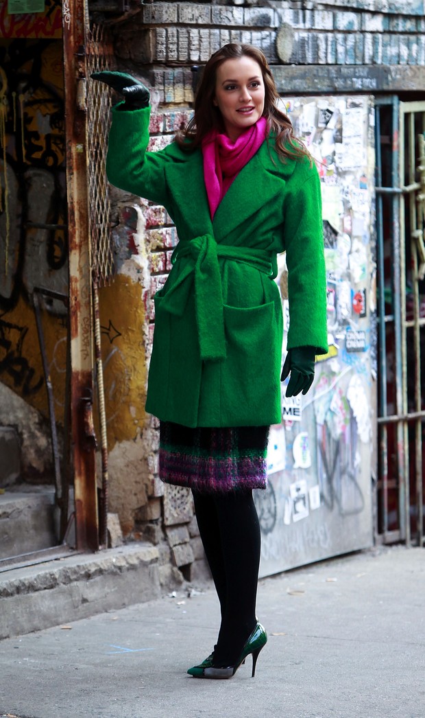 Leighton Meester gravando cenas de 'Gossip Girl' em Nova York (Foto: Getty Images)