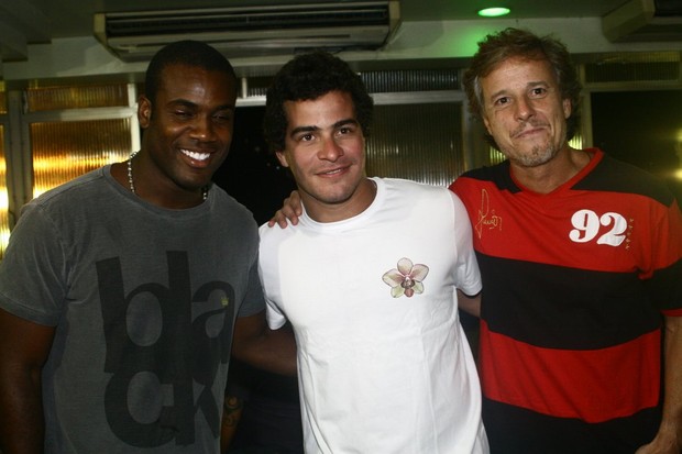 Rafael Zulu, Thiago Martins e Marcello Novaes em festa do Flamengo no Rio (Foto: Marcos Porto/ Photo Rio News)
