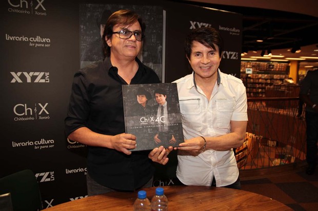Chitãozinho & Xororó lançam livro em comemoração aos 40 anos de carreira (Foto: Orlando Oliveira/ Ag.News)