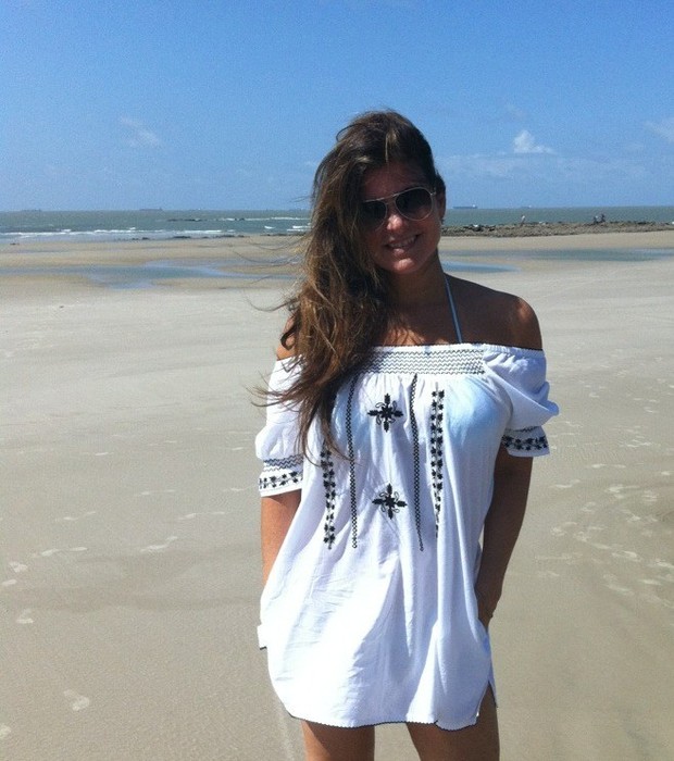 Cristiana Oliveira curte férias no Maranhão (Foto: Reprodução/Twitter)