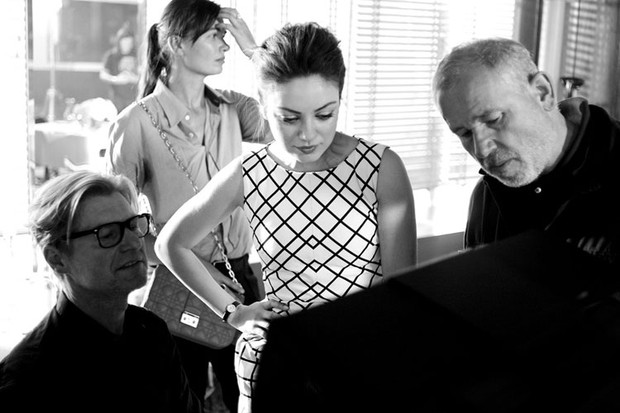Mila Kunis em campanha para a Dior (Foto: Divulgação / Divulgação)