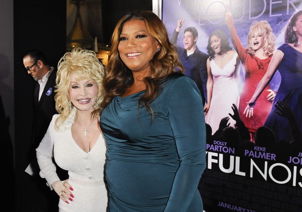 Dolly Parton e Queen Latifah na première do filme ‘Joyful Noise’ em Los Angeles, nos Estados Unidos (Foto: Reuters/ Agência)