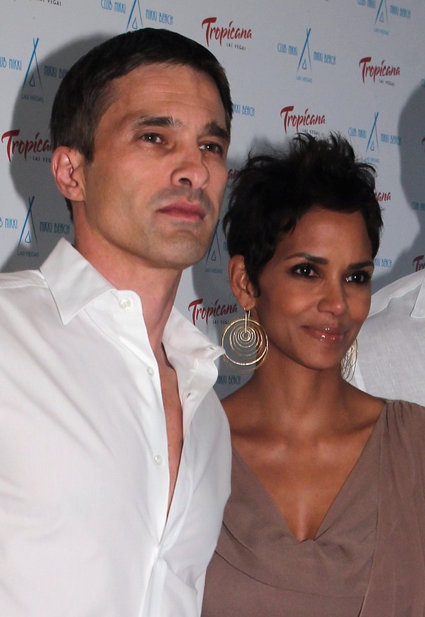 Halle Berry e o noivo, Olivier Martinez (Foto: Getty Images)