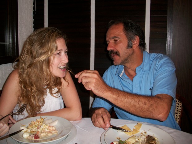 Humberto Martins janta com a esposa (Foto: Glaycon Muniz / Divulgação)