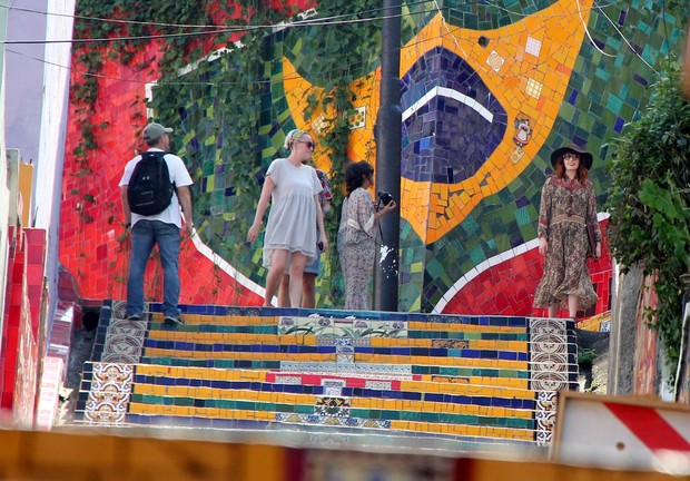 Membros da banda Florence and the Machine passeiam pelo Rio (Foto: Delson Silva e Gabriel Reis / AgNews)