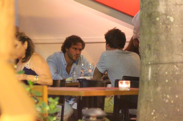 Paulo Rocha em restaurante na Zona Sul do Rio (Foto: Fausto Candelária/ Ag. News)