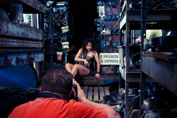 Nubia Oliiver em ensaio sensual (Foto: Divulgação)