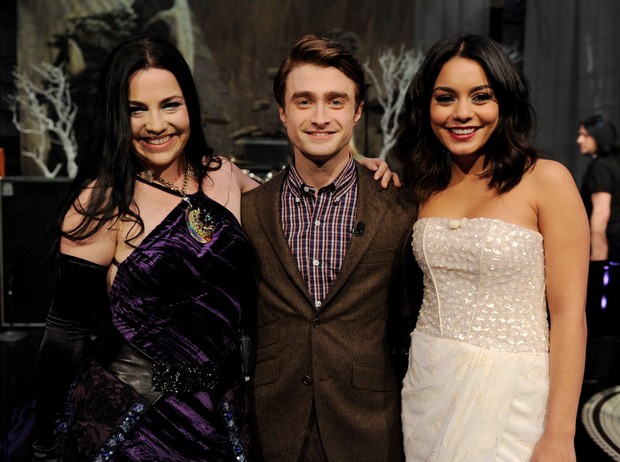 Amy Lee, do Evanescence, e os atores Daniel Radcliffe e Vanessa Hudgens participam do ‘Tonight Show With Jay Leno’ em Burbank, na Califórnia, nos EUA. (Foto: Getty Images/ Agência)