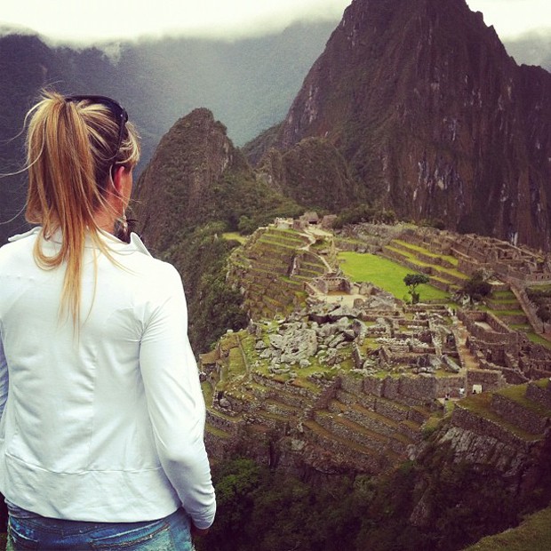 Juju Salimeni posta foto de viagem a Machu Picchu (Foto: Twitter / Reprodução)
