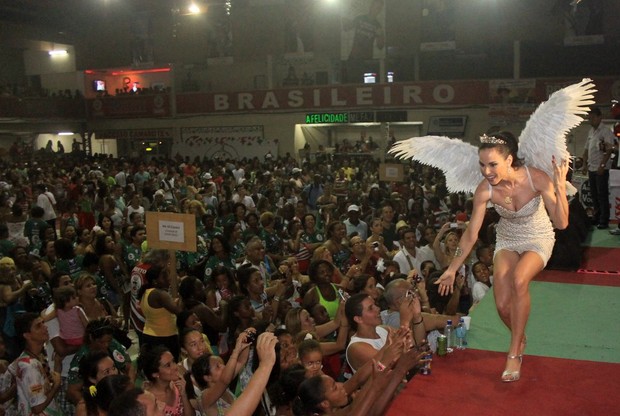 Ana Furtado em evento na quadra da Grande Rio, em Caxias, Rio de Janeiro (Foto: Rodrigo dos Anjos/ Ag. News)