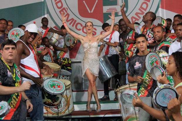 Ana Furtado em evento na quadra da Grande Rio, em Caxias, Rio de Janeiro (Foto: Rodrigo dos Anjos/ Ag. News)