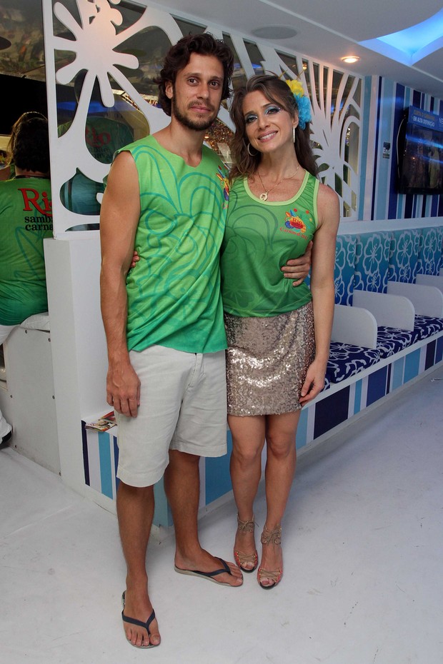 Leticia Spiller e o marido no camarote Rio Samba e Carnaval (Foto: Divulgação)