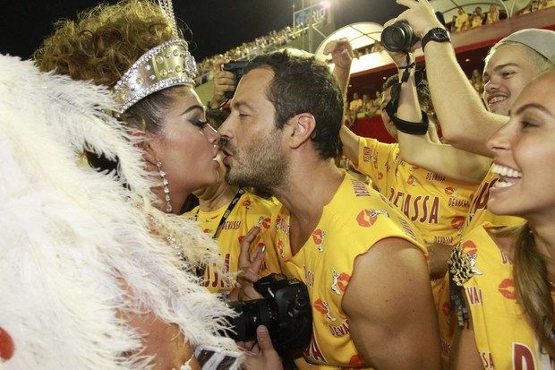 Sophie Charlotte beija Malvino Salvador (Foto: Felipe Panfili / AgNews)
