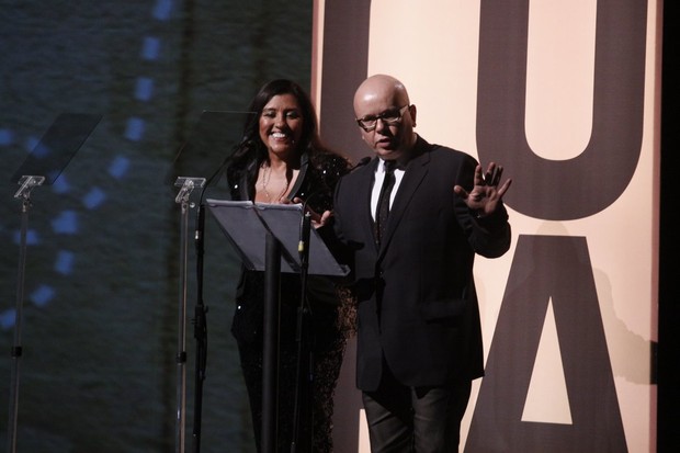 Regina Casé e Marcelo Tas em prêmio no Rio (Foto: Felipe Assumpção e Philippe Lima/Ag. News)