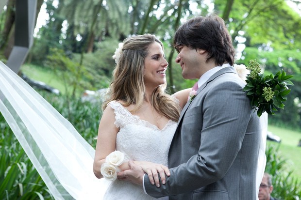Paulo Ricardo e a mulher, Gabriela Verdeja, em seu casamento (Foto: Nellie Solitrenick/Divulgação)