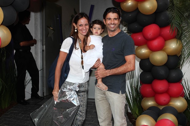 Christian Fittipaldi com a esposa Cris e a filha Manuela (Foto: Manuela Scarpa / Photo Rio News)