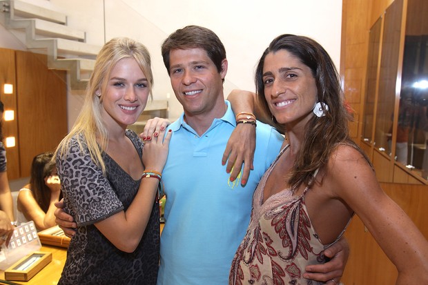 Fiorella Mattheis, Lisht Marinho e Cynthia Howlett em evento de joalheria no Rio (Foto: Murilo Tinoco / Agi9 / Divulgação)