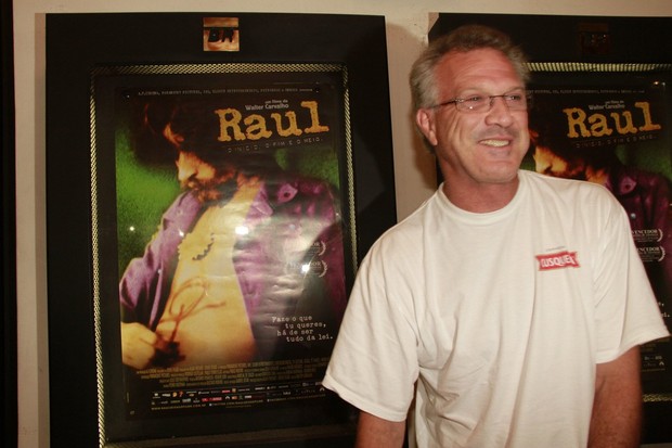 Pedro Bial na pré-estreia do filme 'Raul' (Foto: Isac luz / EGO)