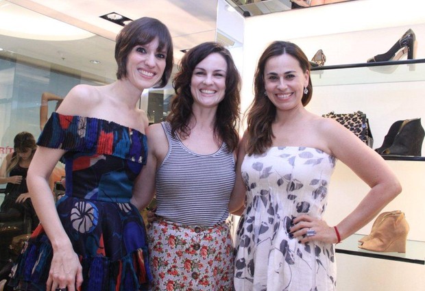 Carolina Kasting e Daniela Escobar vai a reinauguração de loja no Rio (Foto: Onofre Veras/ Ag. News)
