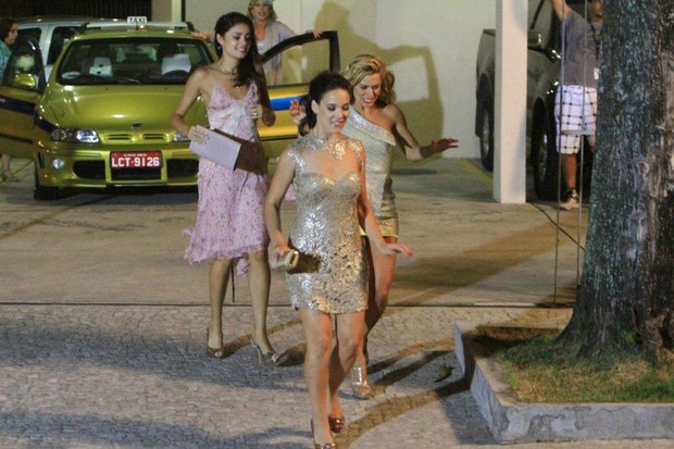 Sophie Charlotte, Adriana Birolli e Carolina Dieckmann grava 'Fina Estampa' no Rio (Foto: Delson Silva/ Ag. News)