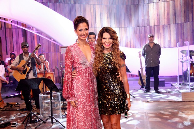 Camila Pitanga e Elba Ramalho em gravação do programa 'Som brasil' (Foto: Thyago Andrade / Photo Rio News)