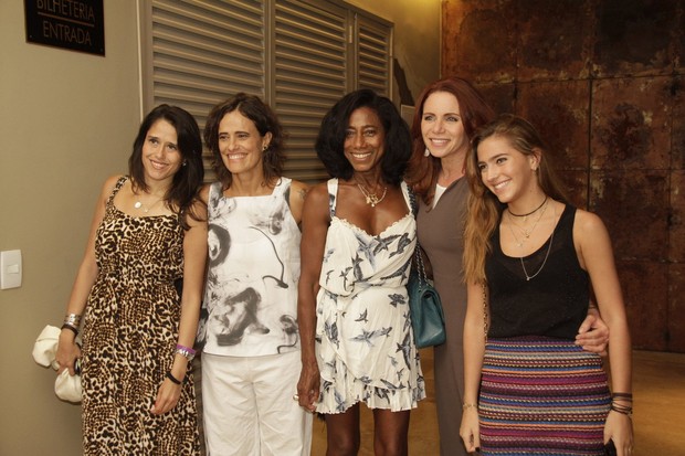 Zélia Duncan, Glória Maria, Leilane Neubarth no show de Gal Costa no Rio (Foto: Isac luz / EGO)