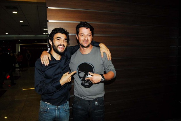 Caio Blat e Marcelo Serrado em pré-estreia de filme em São Paulo (Foto: Celso Akin/ Ag. News)