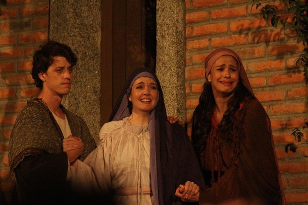 Larissa Maciel em 'A Paixão de Cristo' (Foto: Clélio Tomaz/Ag. News)